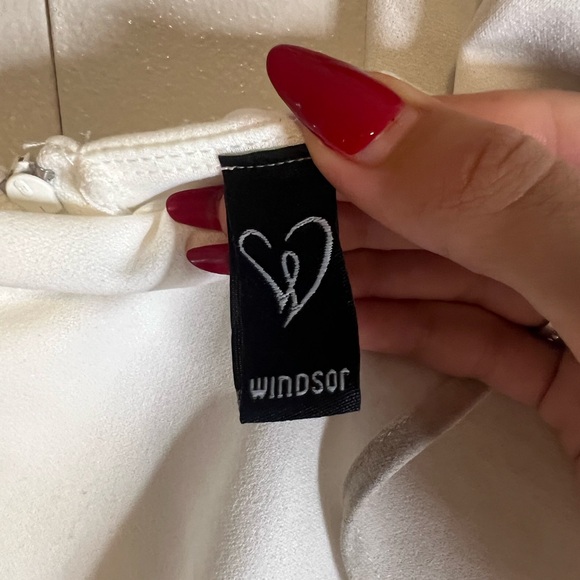 Windsor - Emily One-Shoulder Pleated Asymmetrical White Mini Dress - Picture 7 of 9